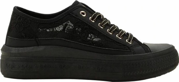 Atlete femra Lee Cooper platformë të zeza