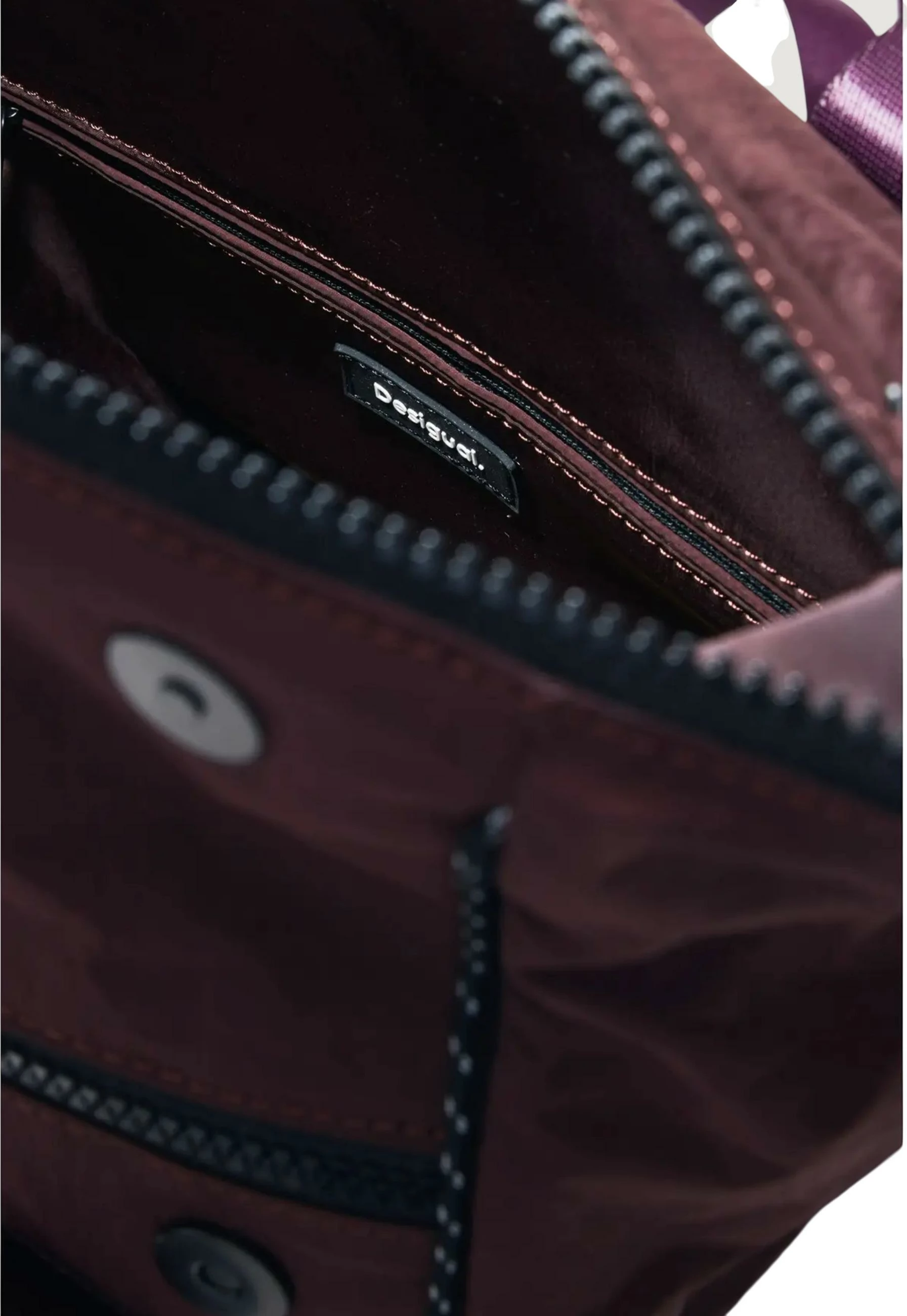 Çantë shpine për femra Desigual Tannith Voyager 26WAKY07, bordo