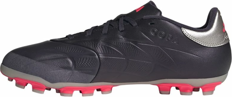 Atlete futbolli adidas për meshkuj, të zeza