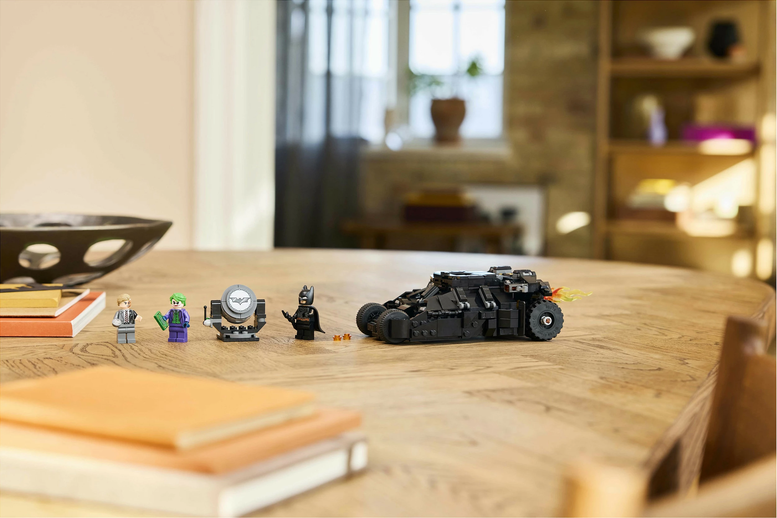 Set ndërtimi LEGO DC Super Heroes 76303 Batman Tumbler vs Two Face & Joker, 429 pjesë, multikolor
