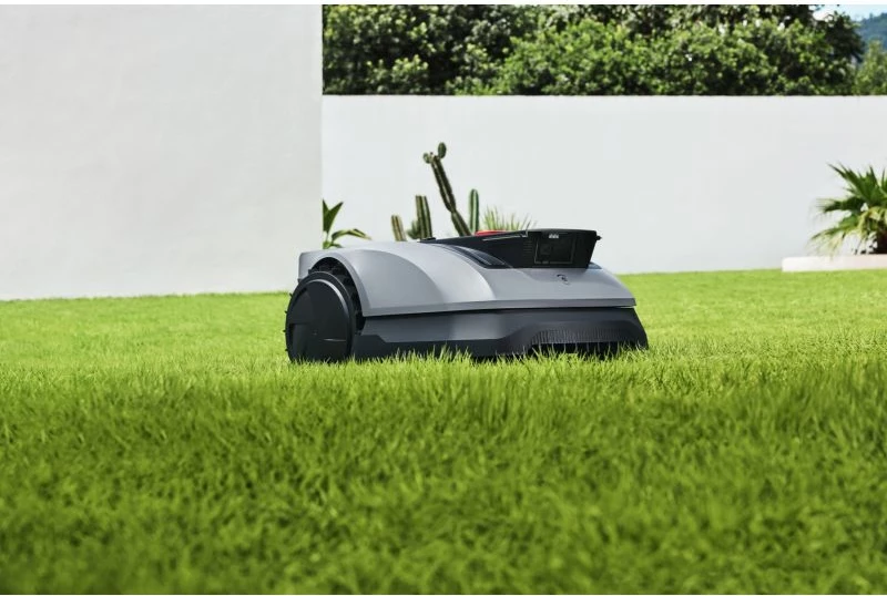 Robot kositës bari Ecovacs GOAT 0600 RTK, 600 m², 21 V 2.5 Ah, AIVA 3D, Gri/Zeze