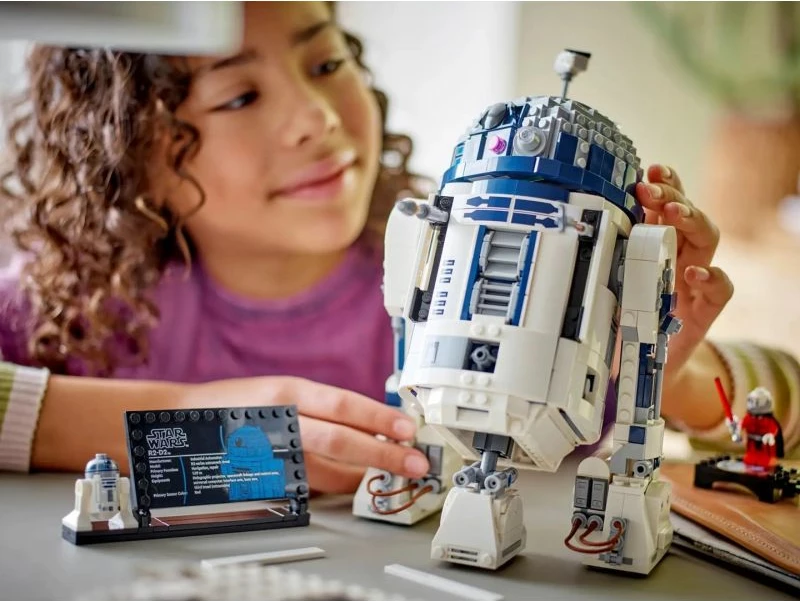Lego Star Wars lodër ndërtimi R2-D2