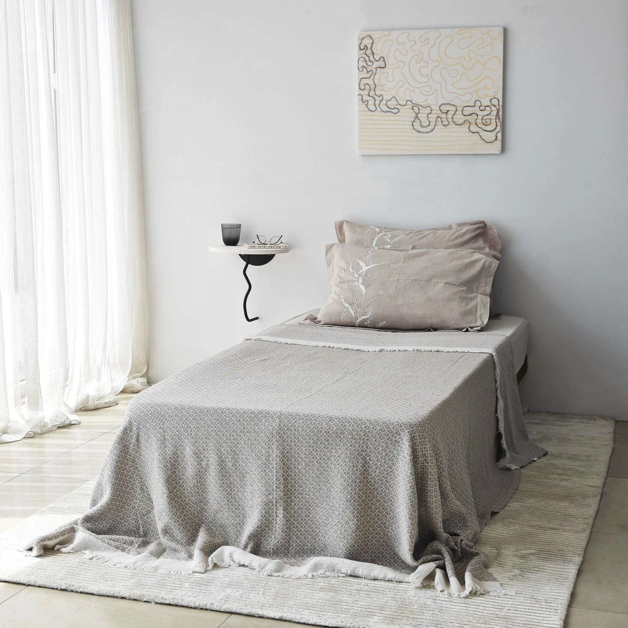 Raft muri Skye Decor, Leo, i zi dhe i bardhë