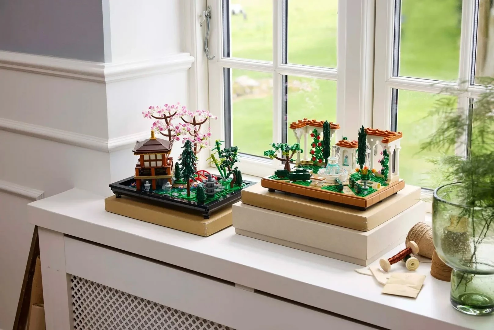 Set LEGO ICONS 10359 Fountain Garden