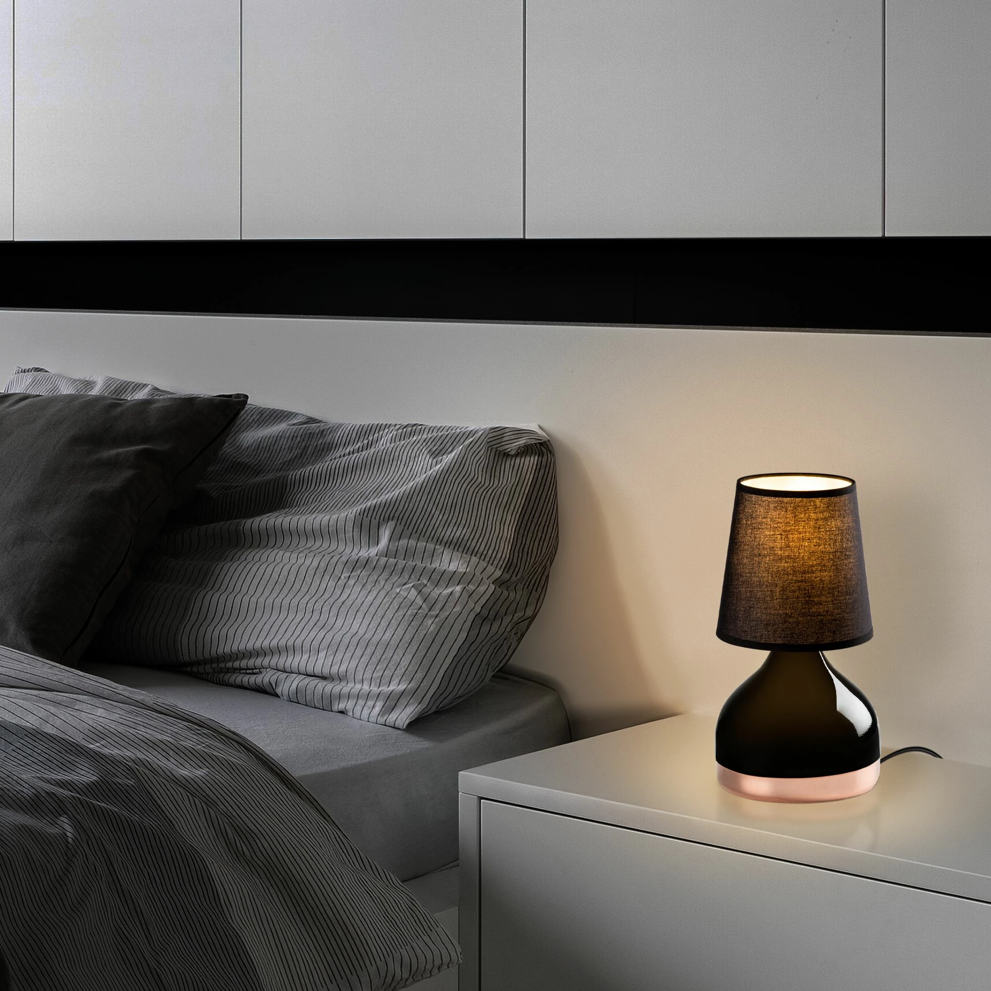 Llambë tavoline Opviq, Yıldo - 8031, ngjyrë e zezë