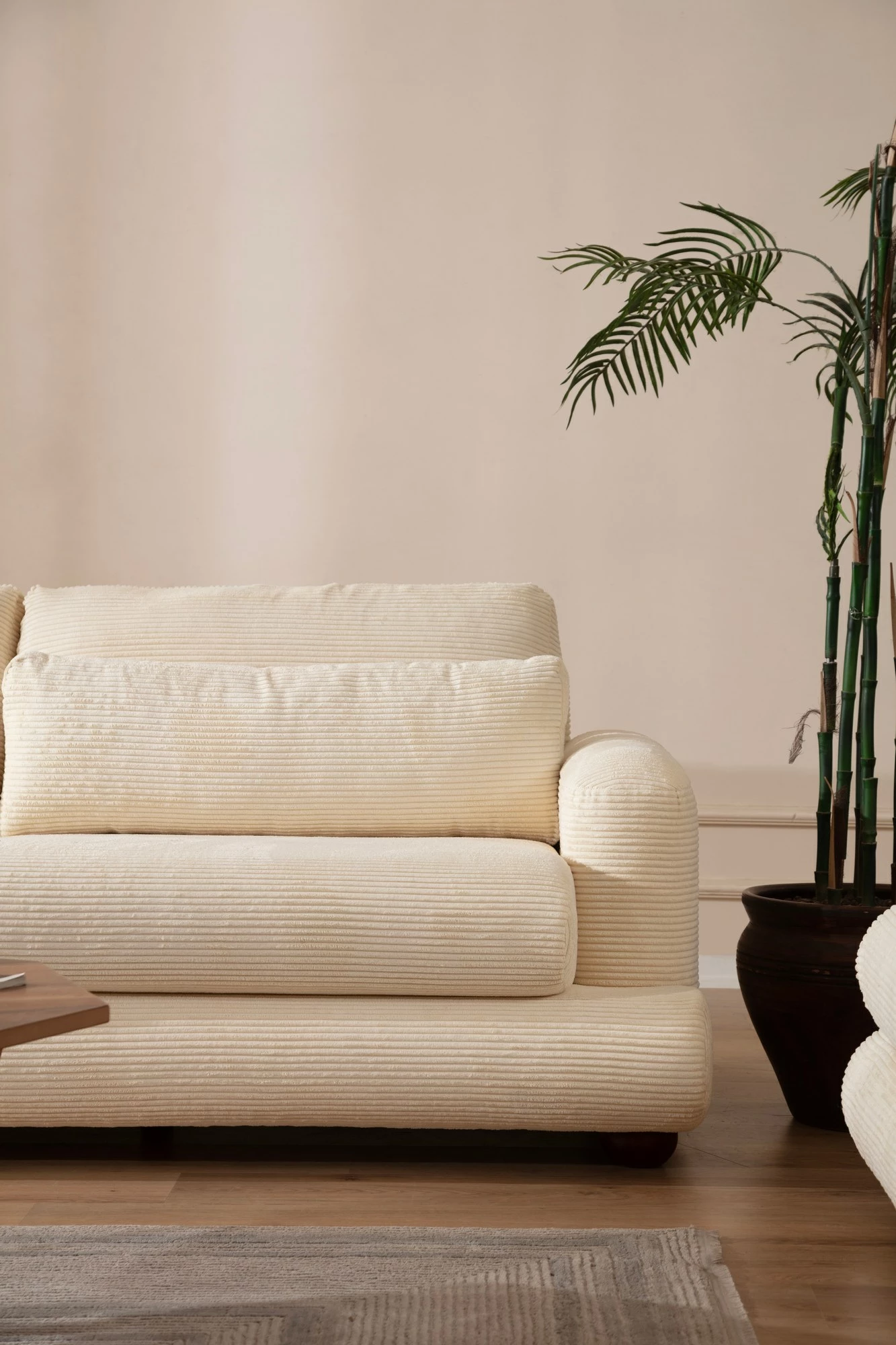 Divan treshe Atelier del Sofa, River, bezhë