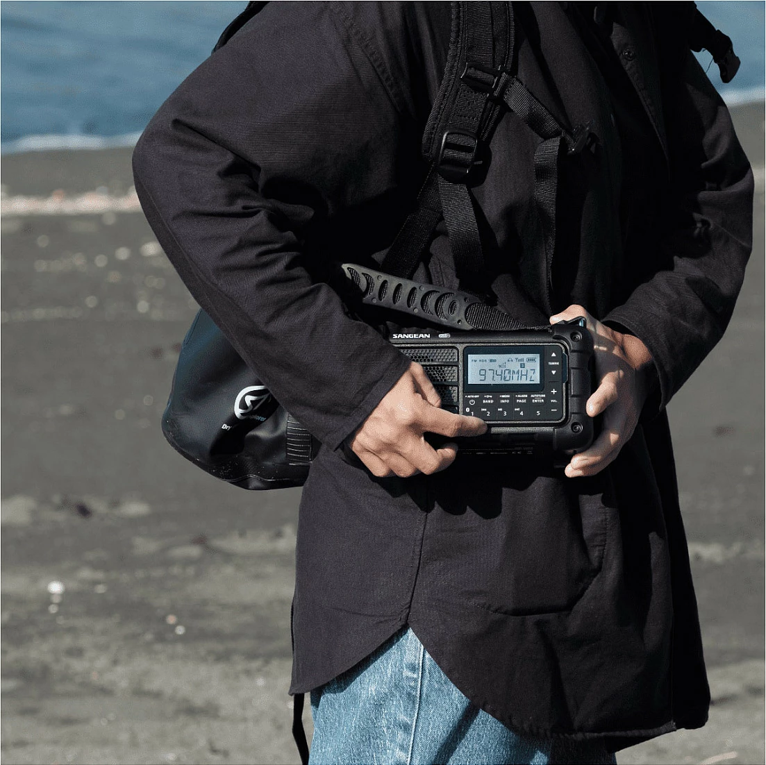 Radio portative Sangean MMR-99 DAB+, Bluetooth, me kurbel/solar, IP55, e zezë