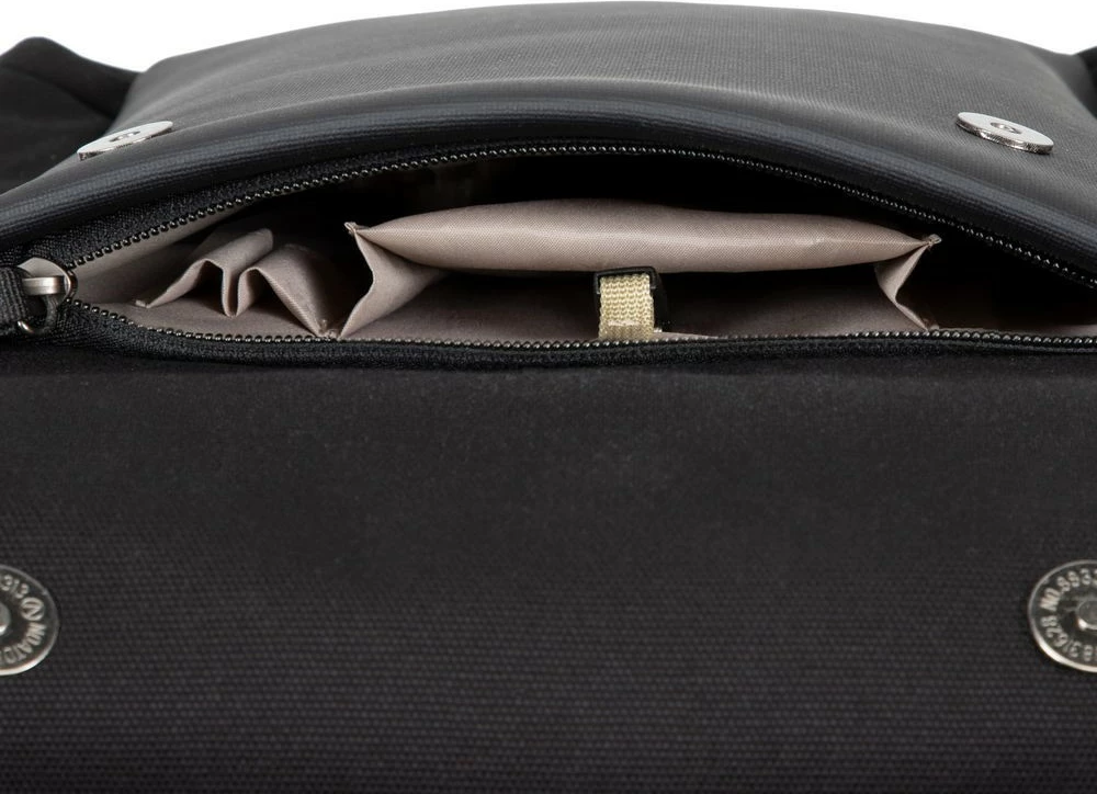 Çantë shpine RIVACASE NB Rucksack Canvas 14.0" 8524, e zezë
