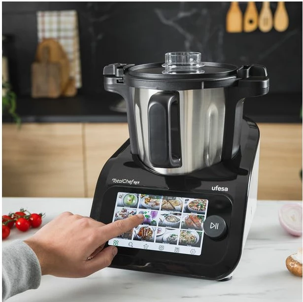 Robot kuzhine UFESA TotalChef RK6 1200 W, tas inox 3.5 L, ekran 7\" touch, Wi-Fi, peshore e integruar, me aksesorë
