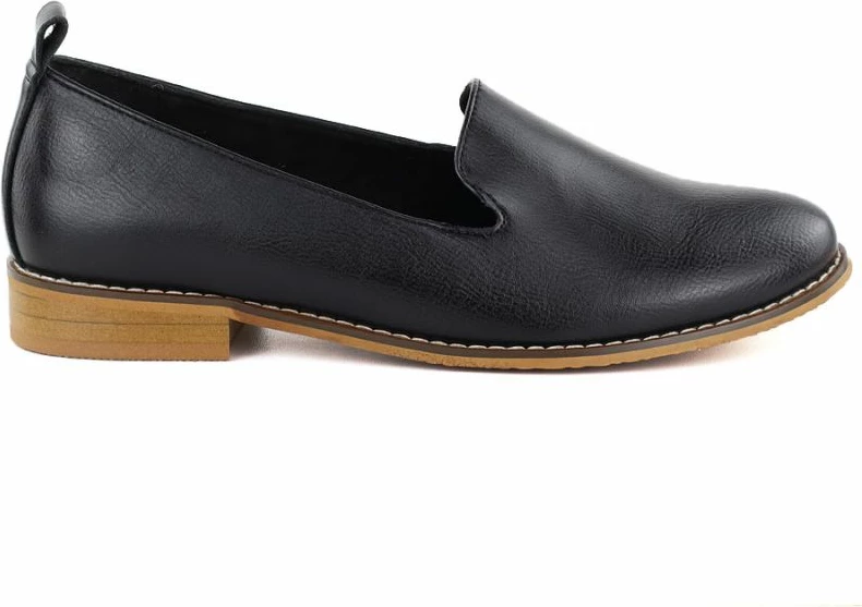 Këpucë për femra Potocki 19337, të zeza