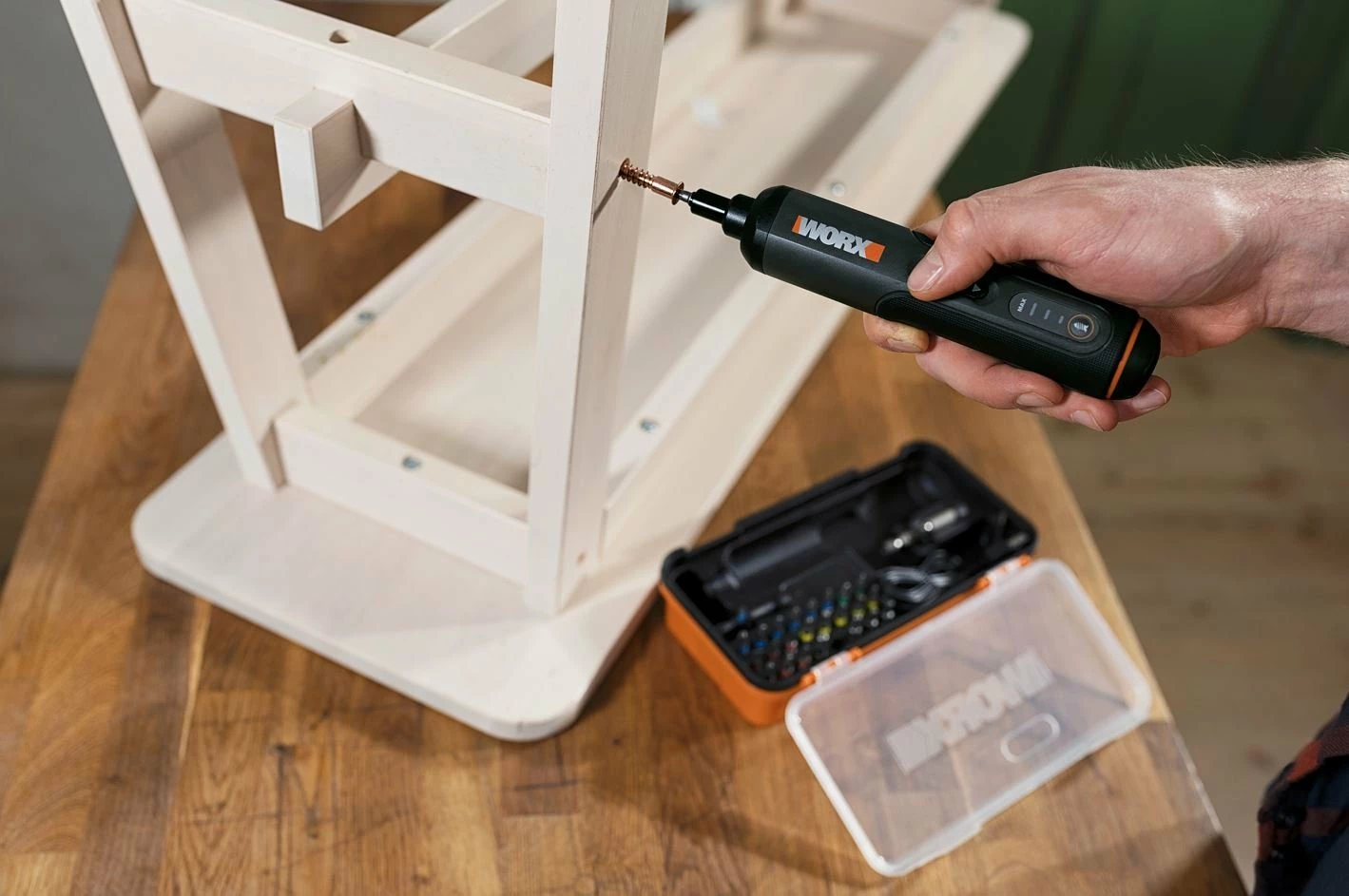 Kaçavidë elektrike Worx WX240 4V 1.5Ah, gri/zezë, set 24 bita