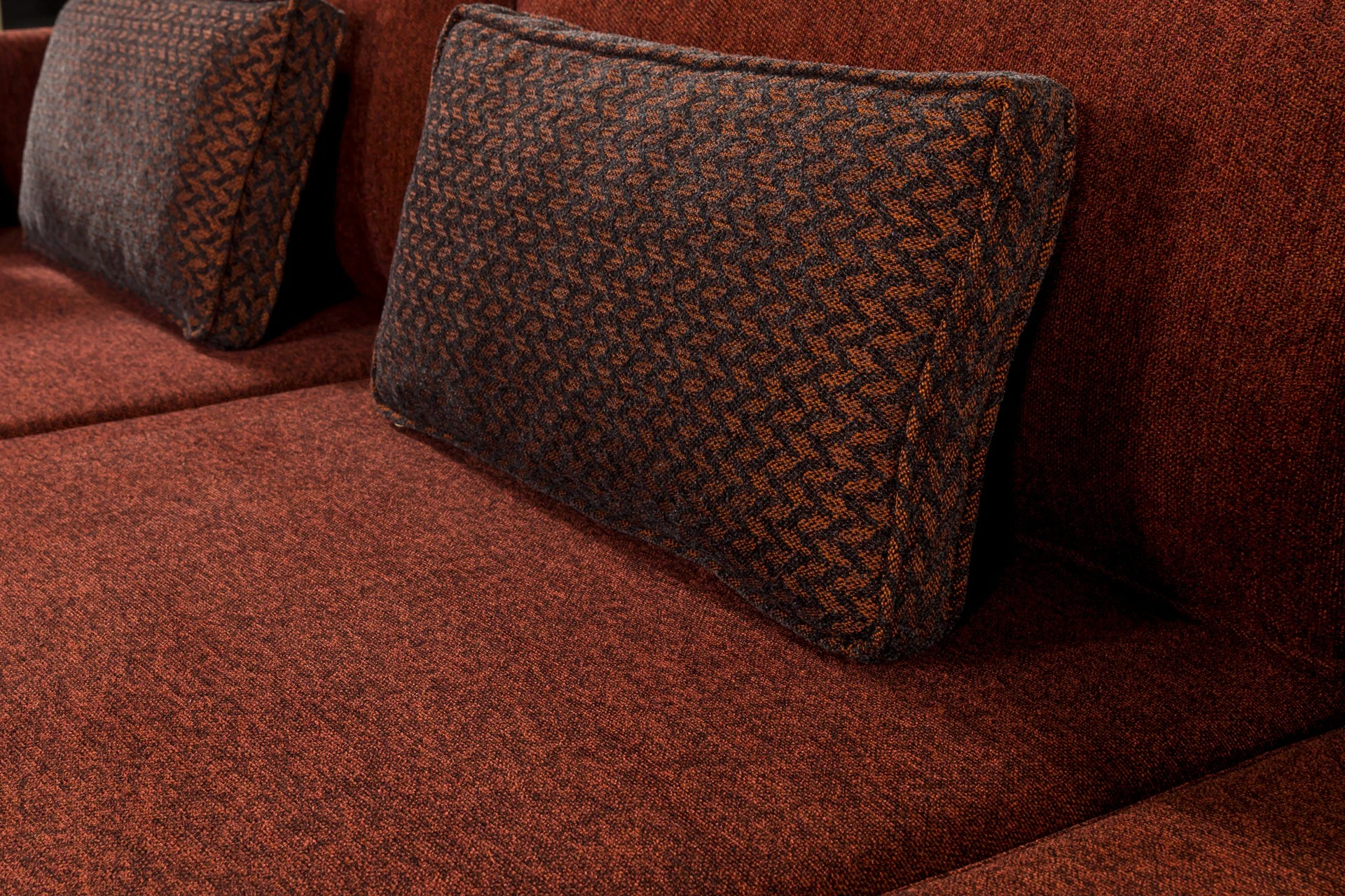 Kënd divan-krevat Atelier del Sofa, Matris majtas, ngjyrë e kuqe e errët
