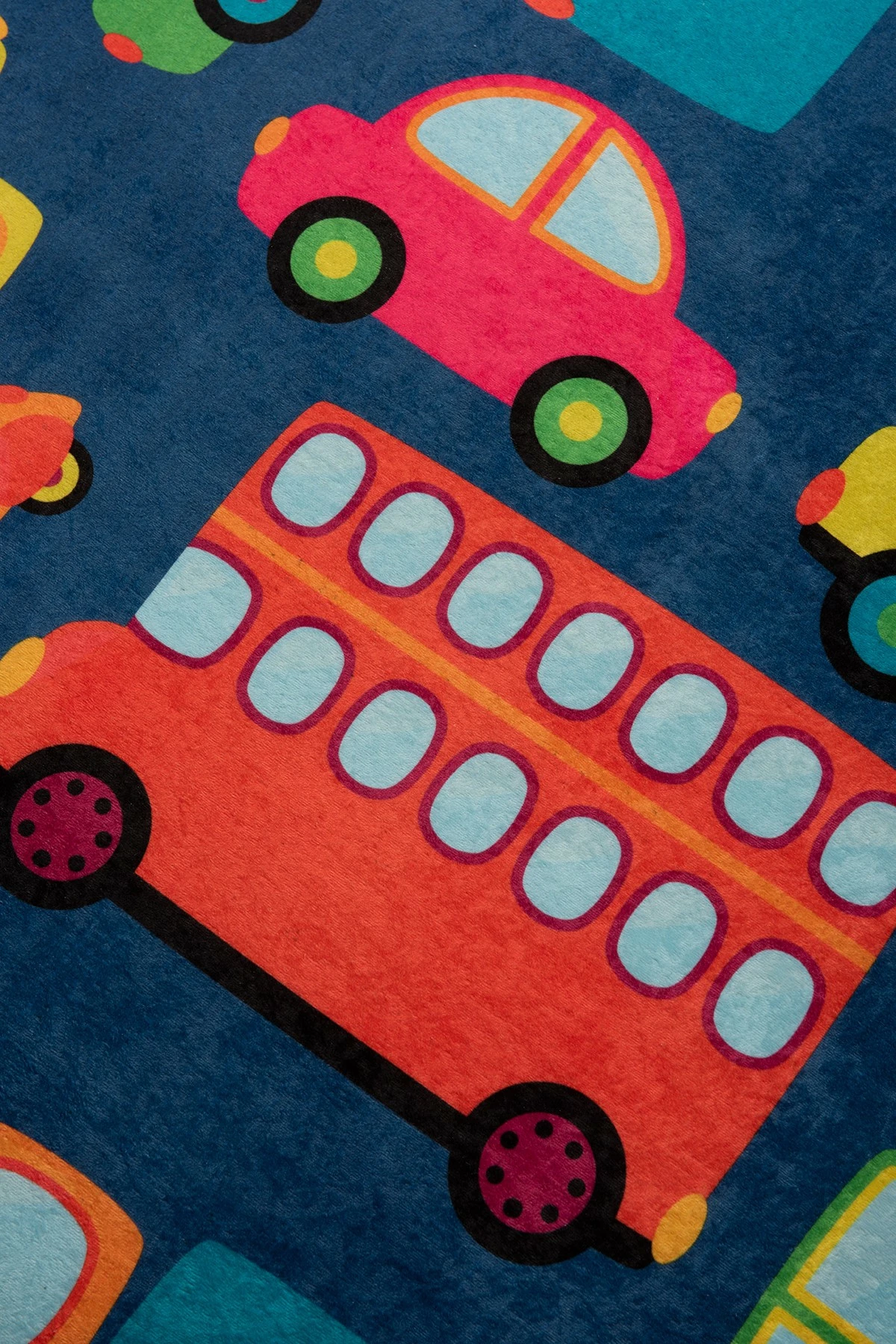 Qilim për fëmijë, dizajn makina, shumëngjyrësh, 100x160cm