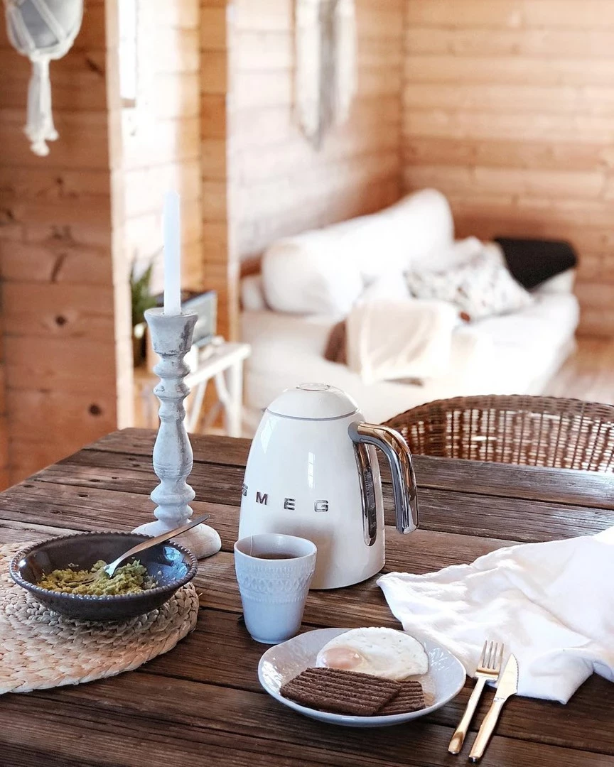 Ibrik elektrik SMEG KLF04CREU, 1.7L, krem