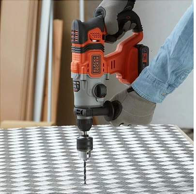 Çekiç elektrik Black & Decker BCD900E2K-QW, 18V, 2.5Ah, SDS Plus, me valixhe, portokalli/zezë