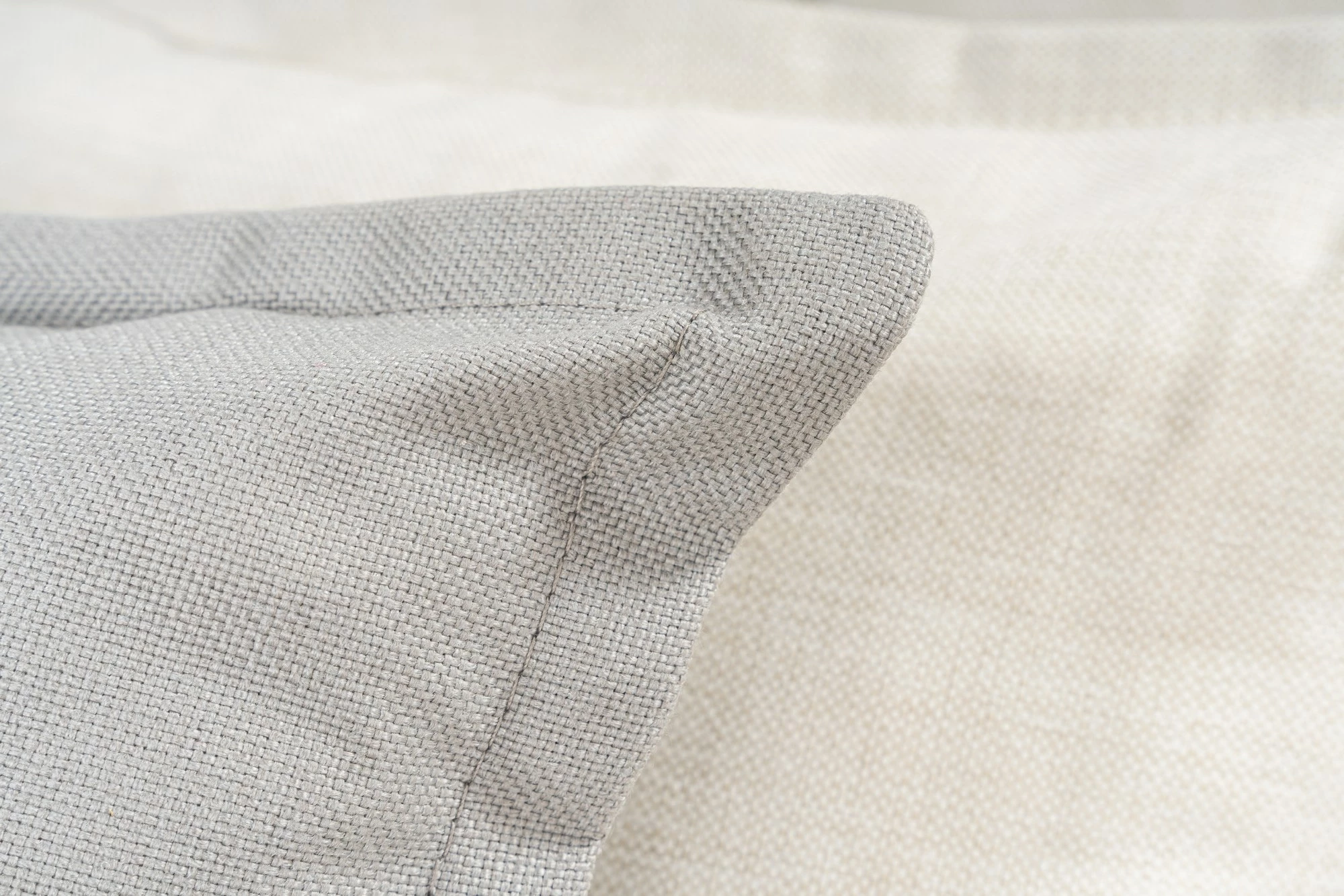 Këndare Frida 4, ngjyrë ecru, Atelier del Sofa