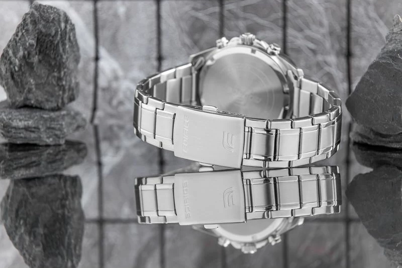 Orë dore për meshkuj Casio, argjendi me të gjelbër