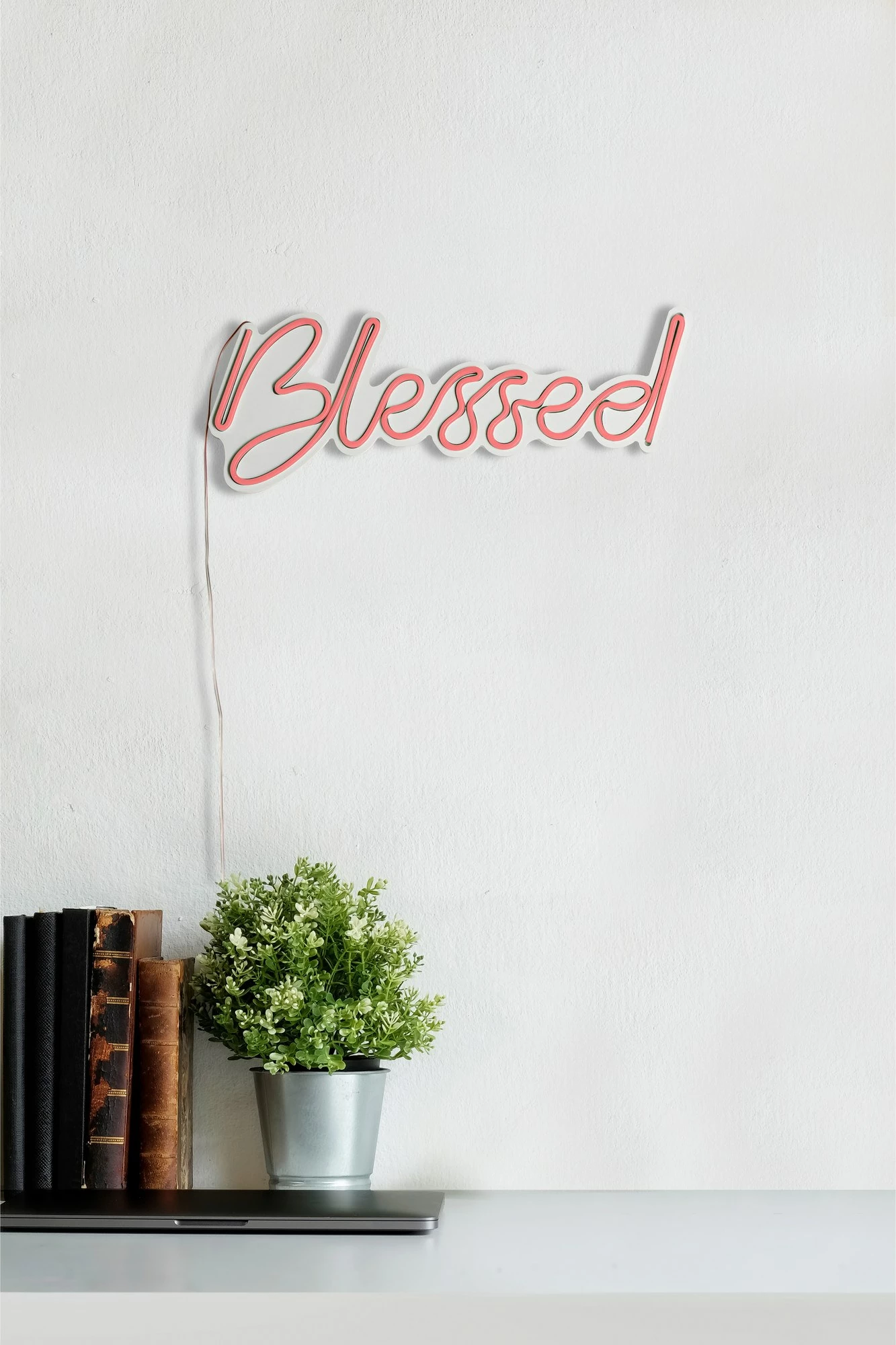Dritë dekorative LED në mur, plastikë, 'Blessed', ngjyrë rozë