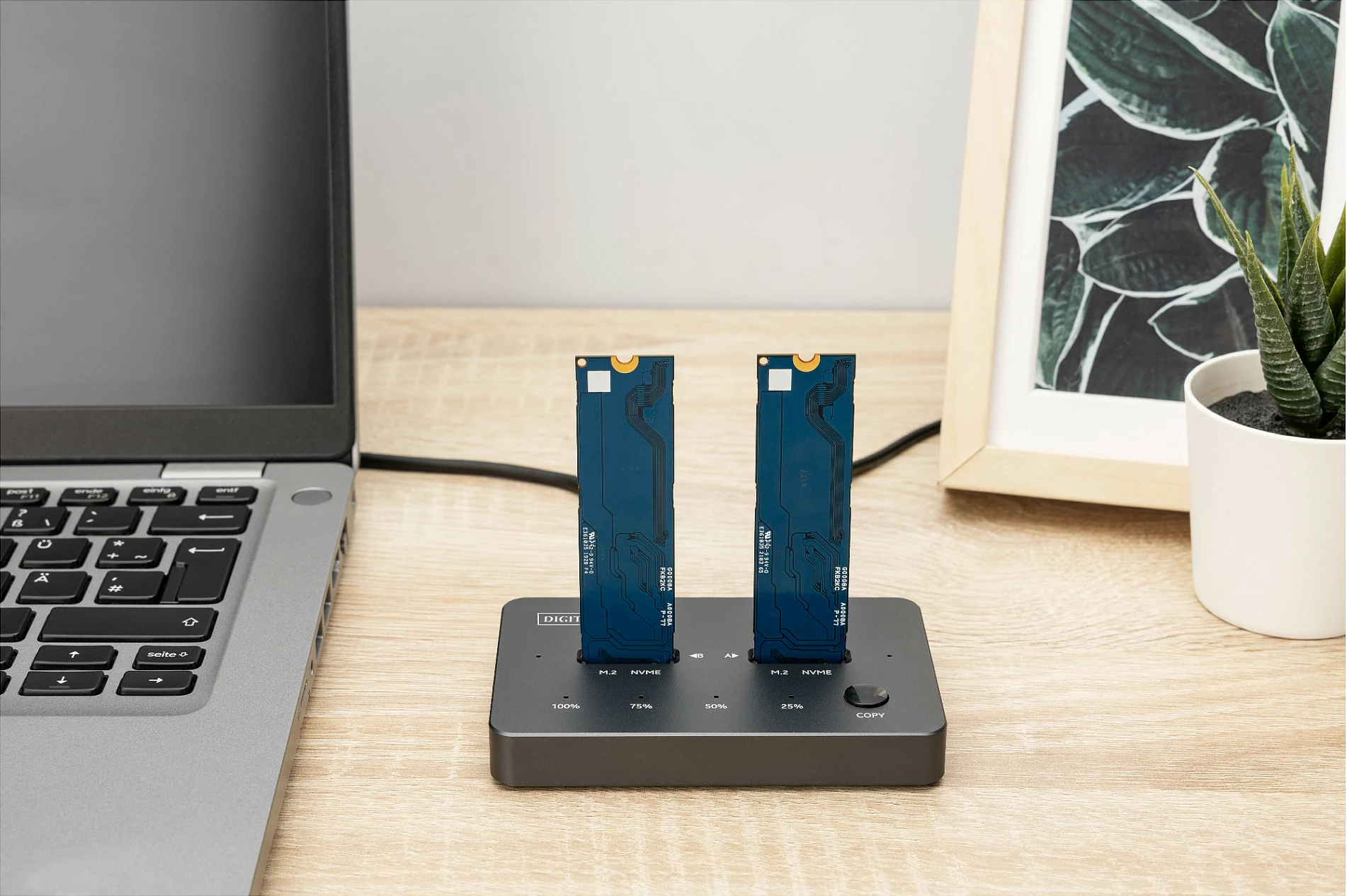 Klonstacion USB për M.2 NVMe SSD Digitus, USB-C 10 Gbit/s, 2 slote, deri 4 TB, i zi