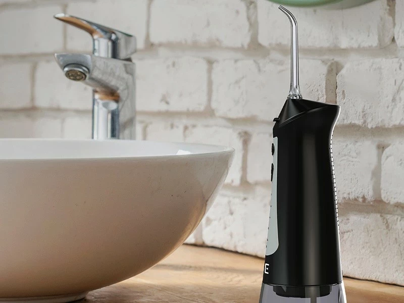 Irigator dhëmbësh Lafe CleanPRO, 2000mAh, 5 mënyra pastrimi, 6 koka, i zi