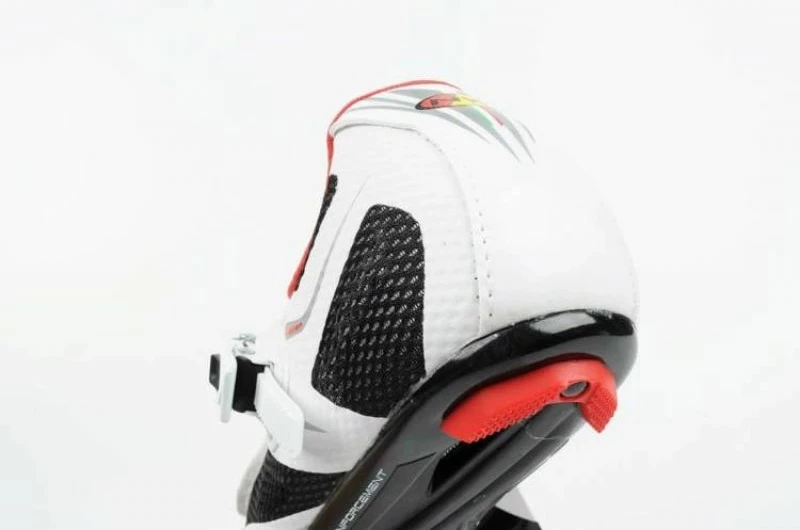 Atlete për femra Inny, të bardha