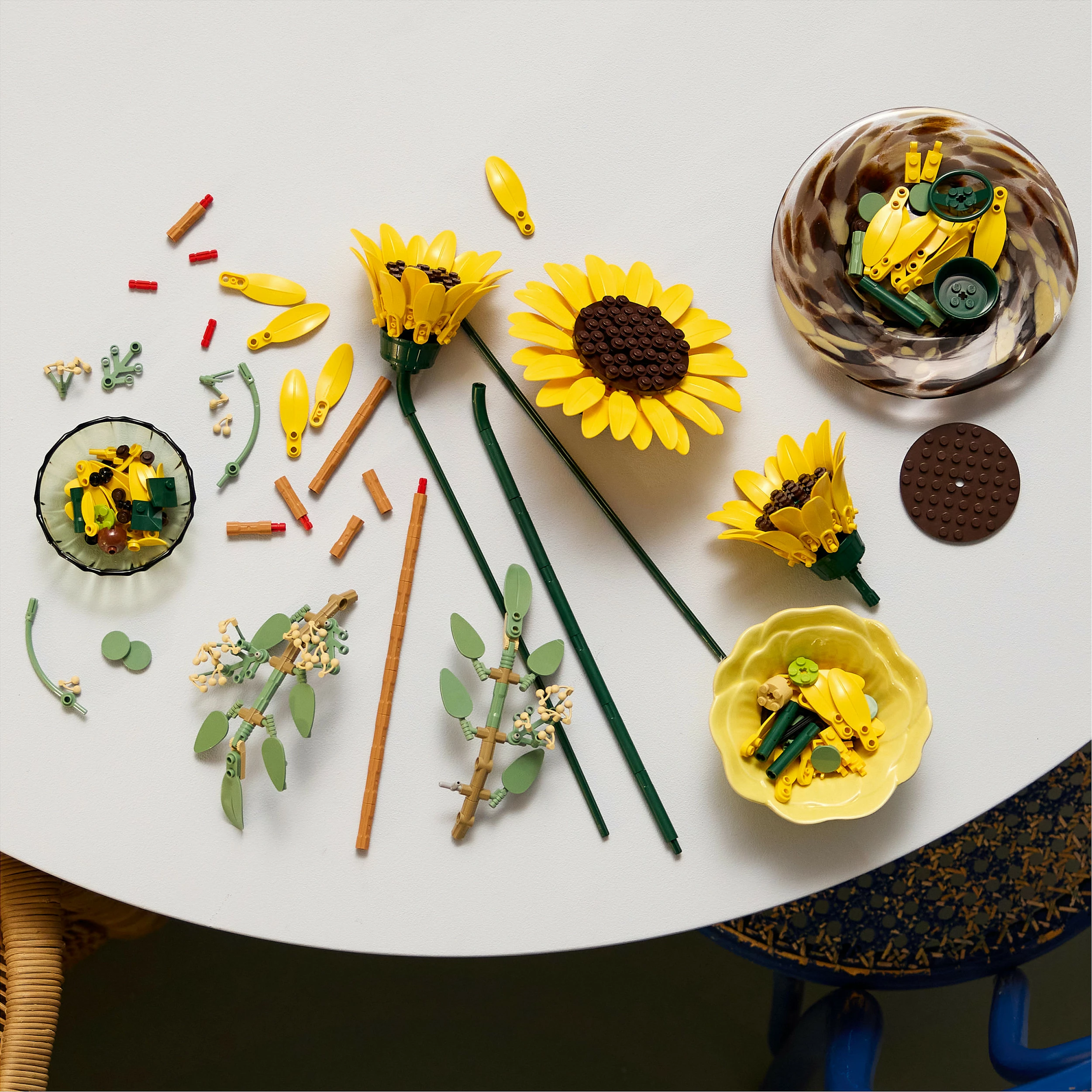 Set ndërtimi LEGO Botanicals Sunflower Bouquet 11502, 686 copë, 18+, shumëngjyrësh