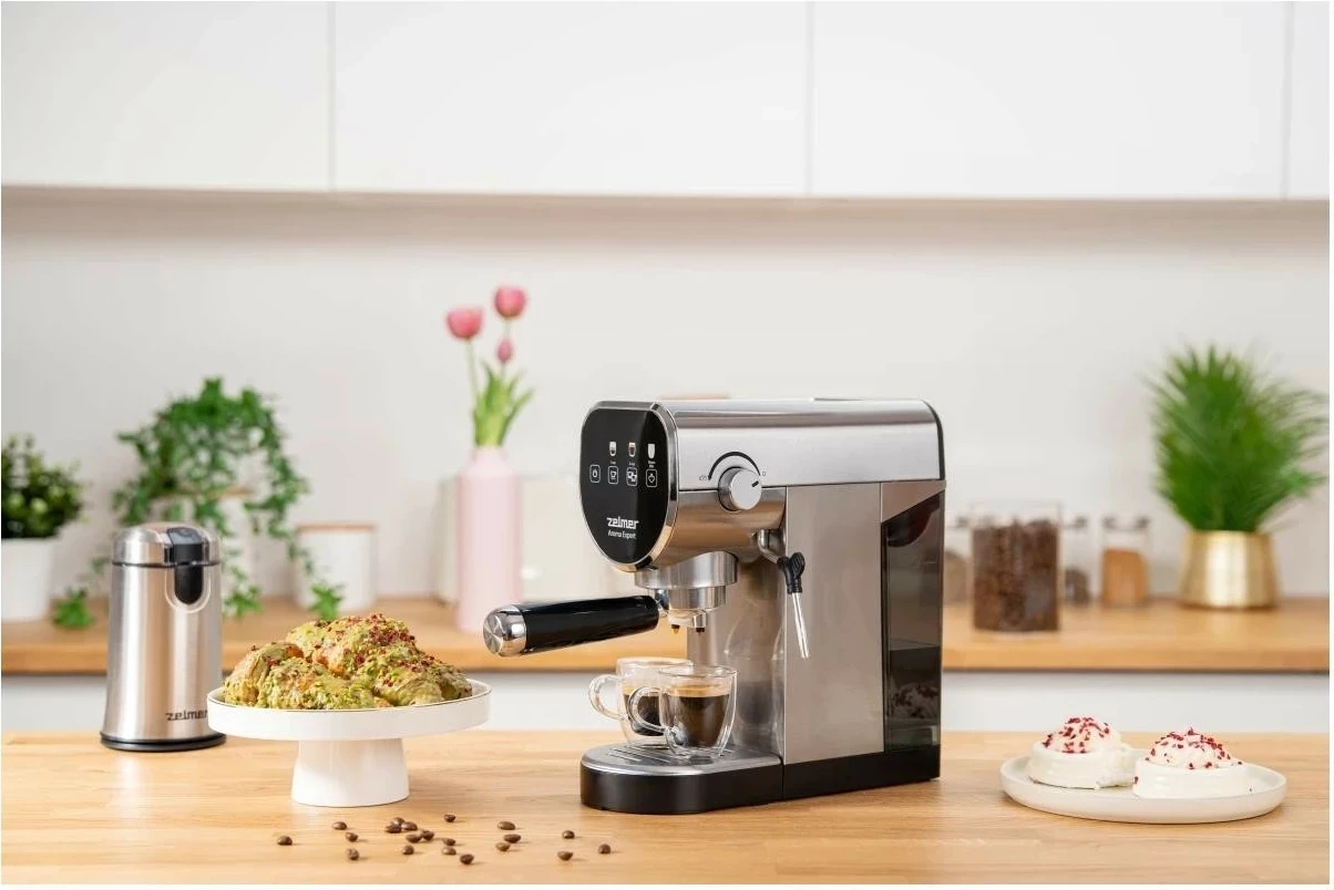 Aparat kafeje Zelmer Aroma Expert ZCM7300, presion piston, 900ml, argjendtë
