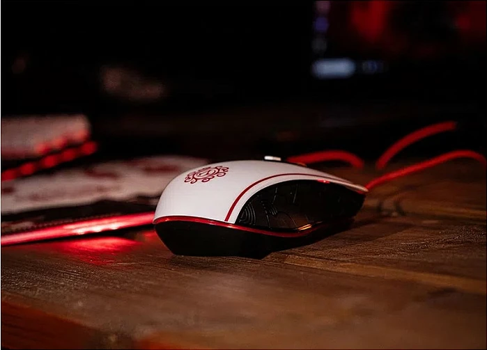 Maus gaming LEXIP x Ubisoft Assassin's Creed Shadows, 12000 DPI, USB Type-A, për dorë të djathtë, zi/ari/kuqe/bardhë