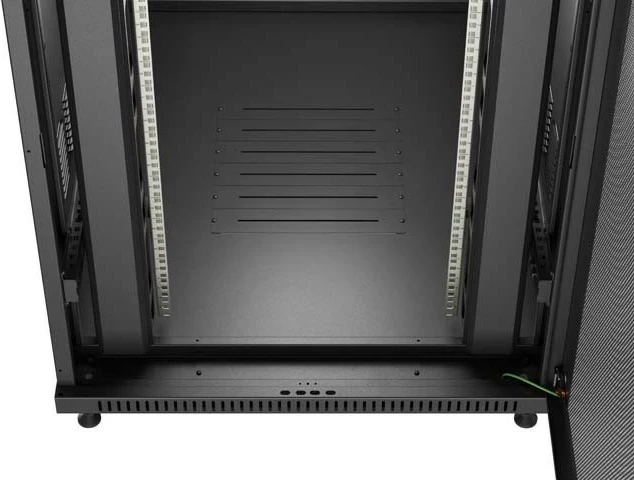 Kasë rack LANBERG 19" 22U 800x1200mm, me ventilatorë, e zezë