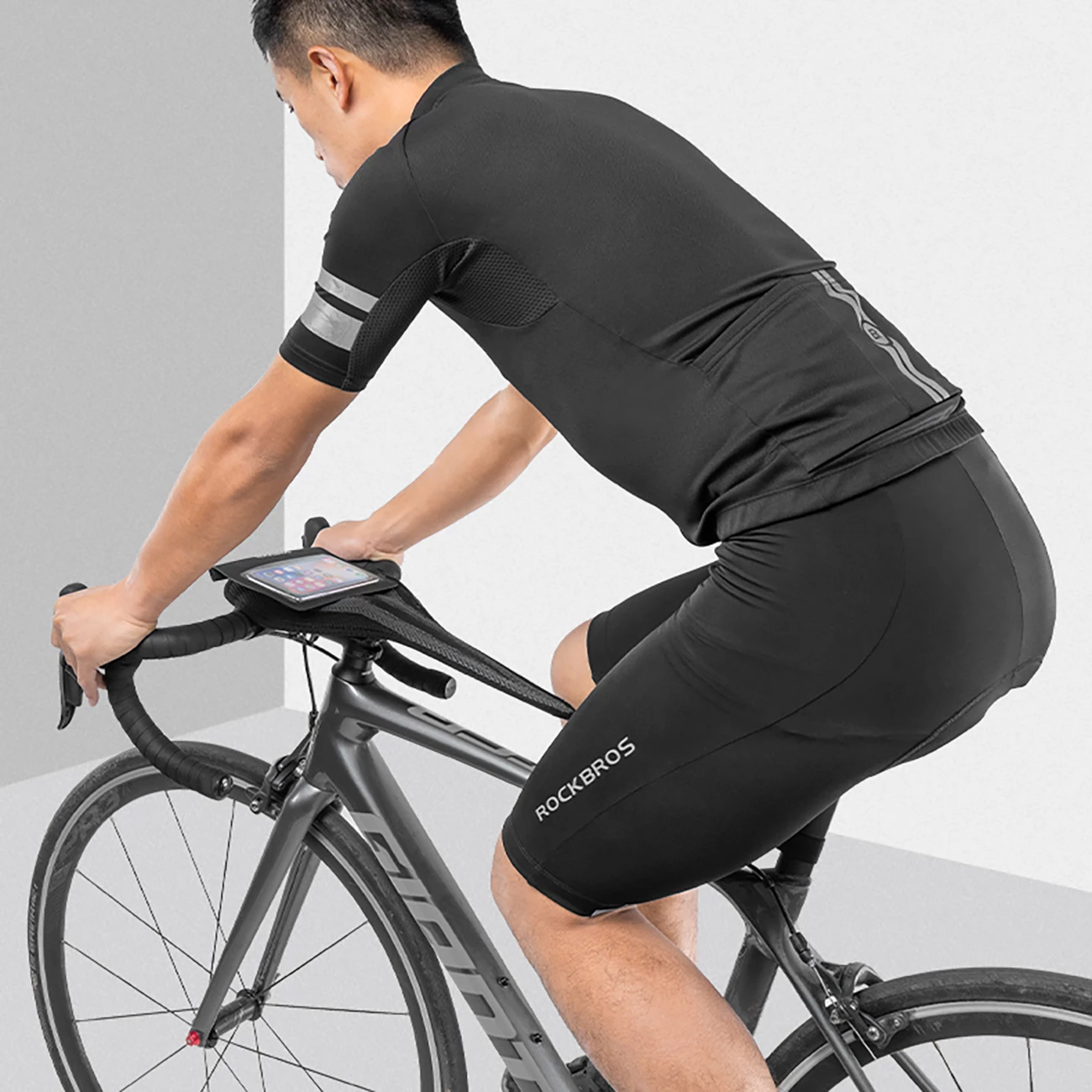 Mbulesë djerse për biçikletë statike Rockbros D61, 43 cm, rrip i rregullueshëm, e zezë/gri