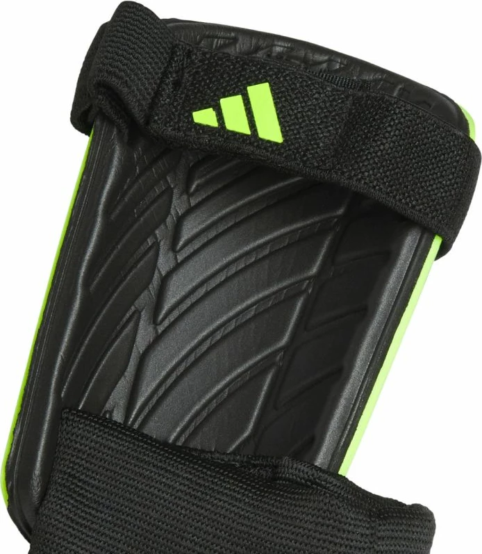 mbrojtëse këmbësh për fëmijë adidas, të zeza dhe të gjelbra