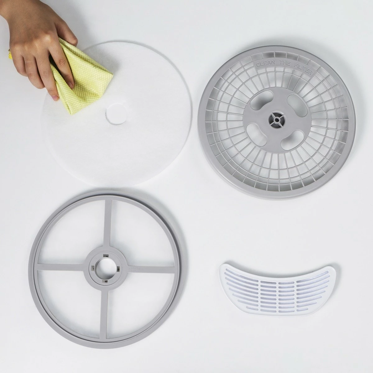 Tharëse rrobash elektrike GreenBlue GB415, 3 kg, bardhë e zezë