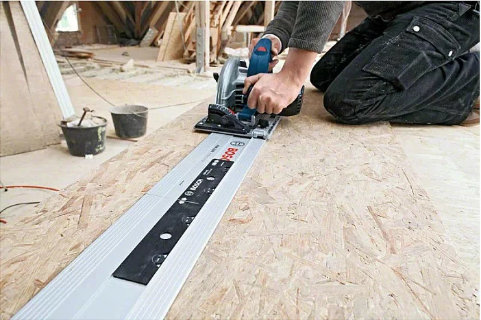 Sharrë rrethore Bosch GKS 85 G Professional, 2200W, disk 235mm, thellësi prerjeje 85mm, me L-BOXX & shinë udhëzuese FSN 1400, kaltër/zi