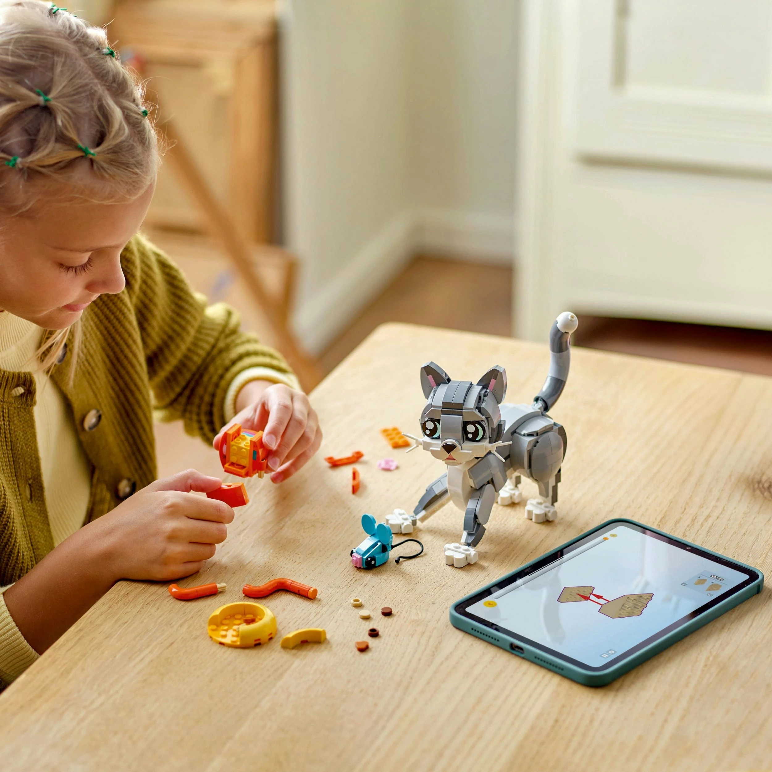 Set LEGO Creator 3-në-1 Playful Cat 31163, 407 copë