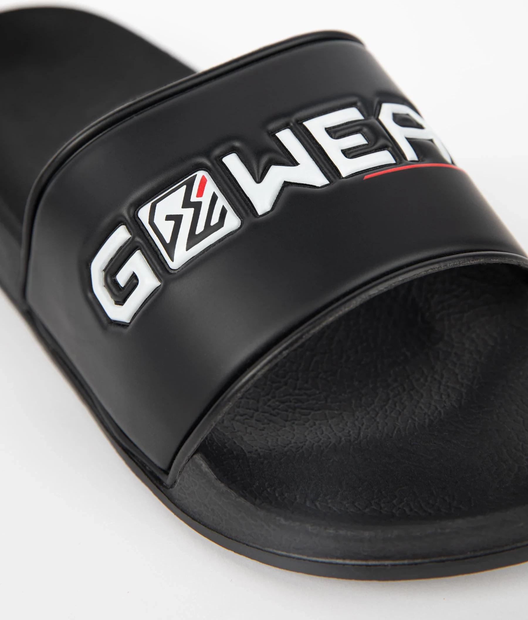 Gwear Slides - Black [Madhësia: 40]
