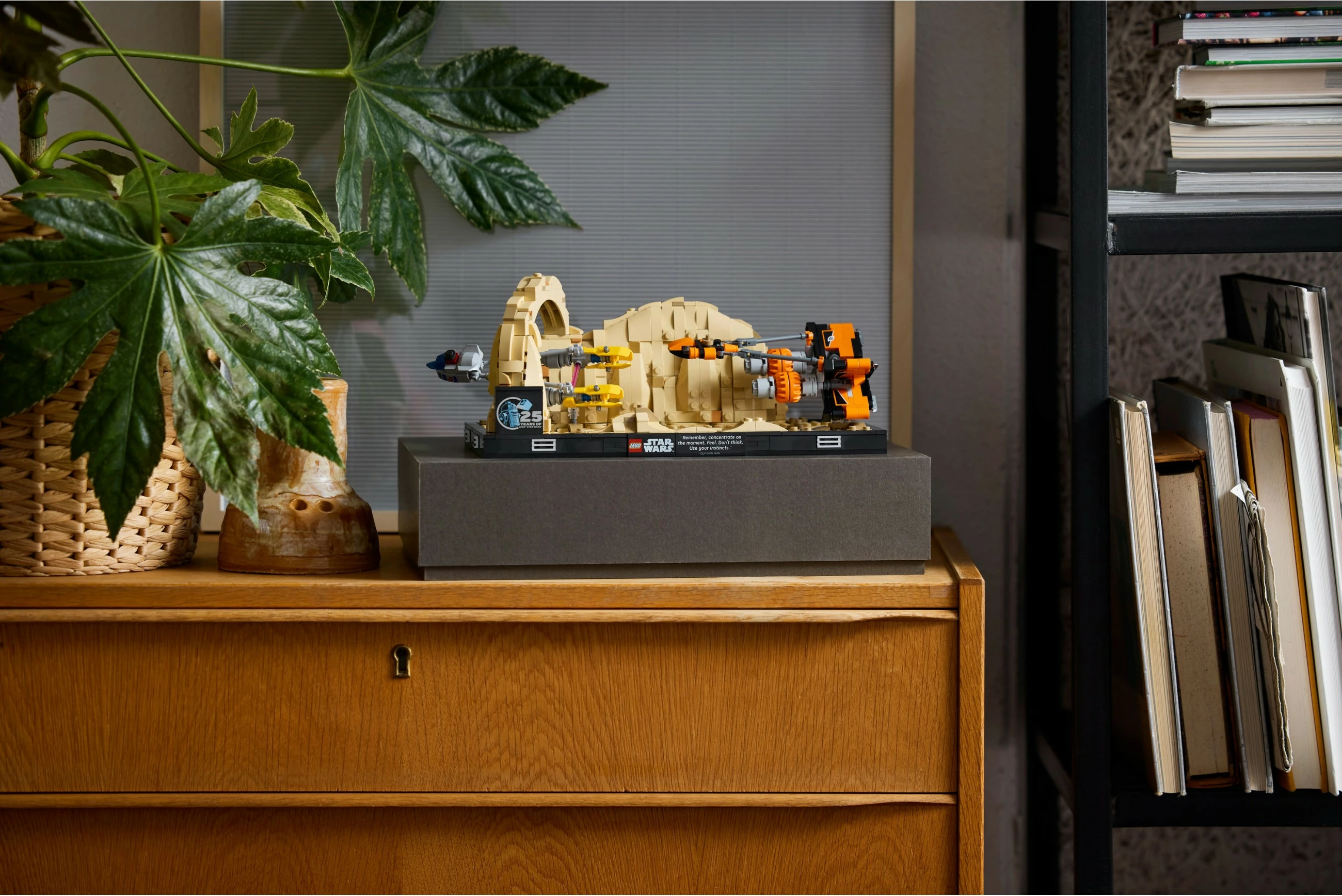 Set ndërtimi LEGO Mos Espa Podrace Diorama, 718 pjesë, shumëngjyrësh