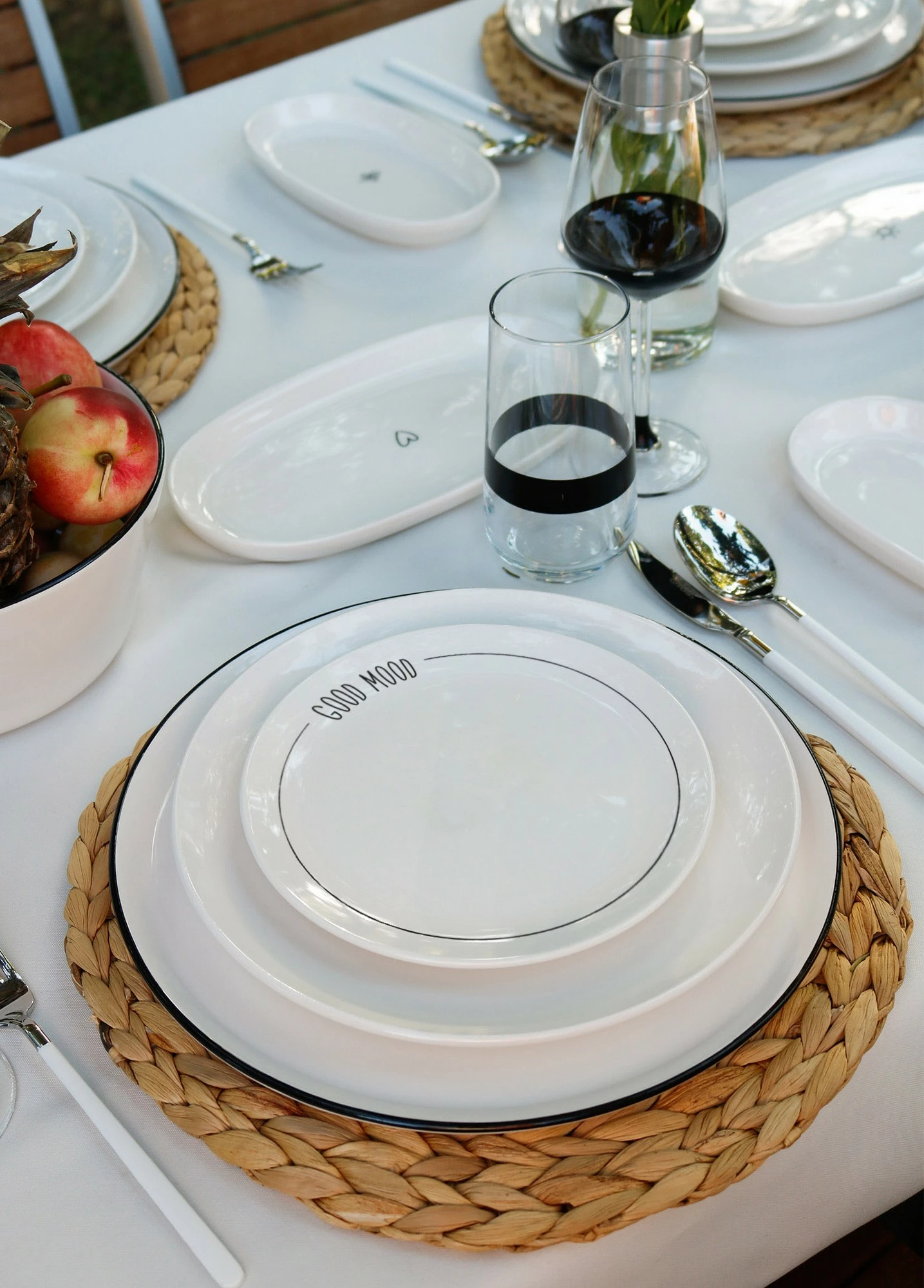 Set pjatash ëmbëlsirash qeramike (6 copë), Hermia, DLY001