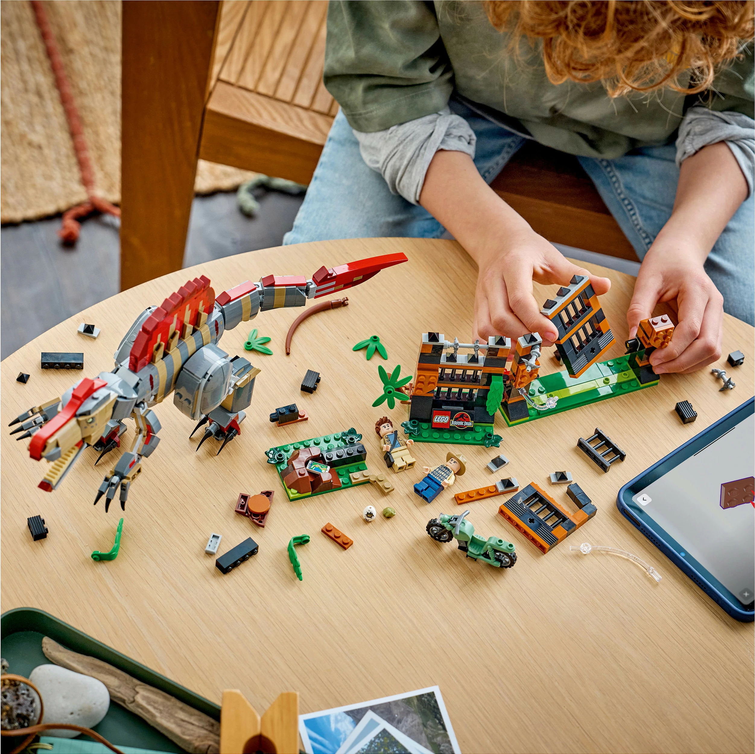 Set LEGO Jurassic World 77982 Spinosaurus Escape, 820 copë, 9+