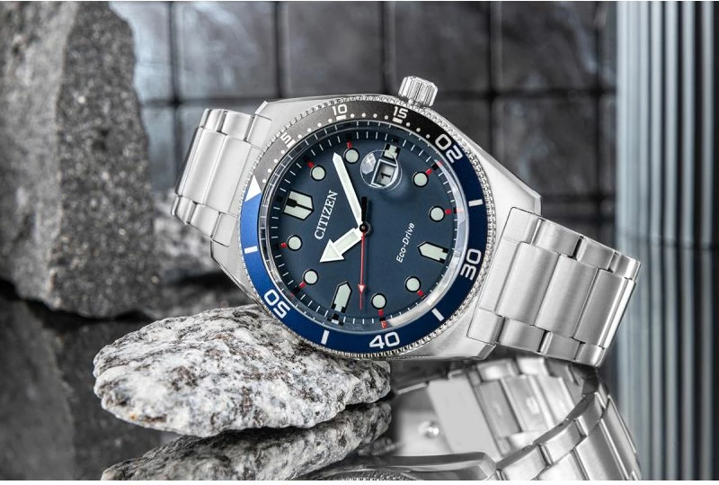 Orë dore sportive meshkuj CITIZEN Marine AW1761-89L, blu e argjendtë, set me kuti