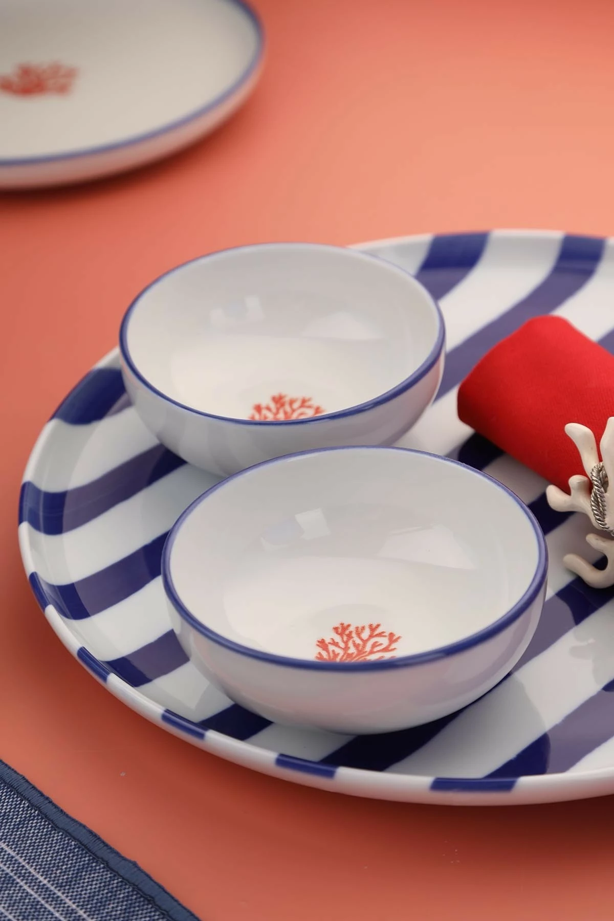 Set tasash porcelani, shumëngjyrëshe, Hermia Concept, NNMUL08KSS4880784 (4 copë)