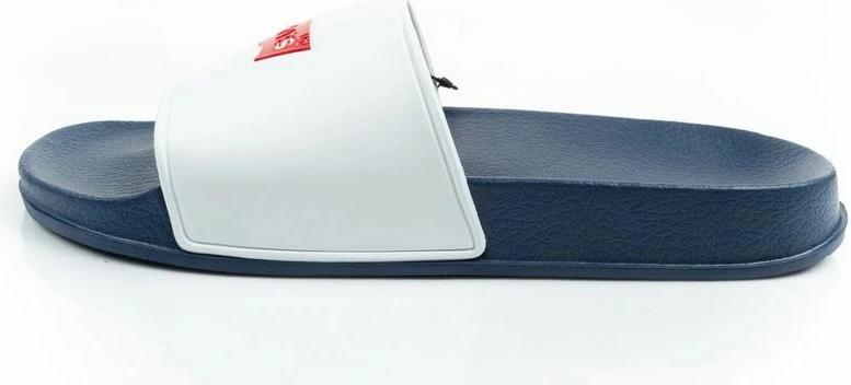 Papuqe sportive për femra Levi's, të bardha