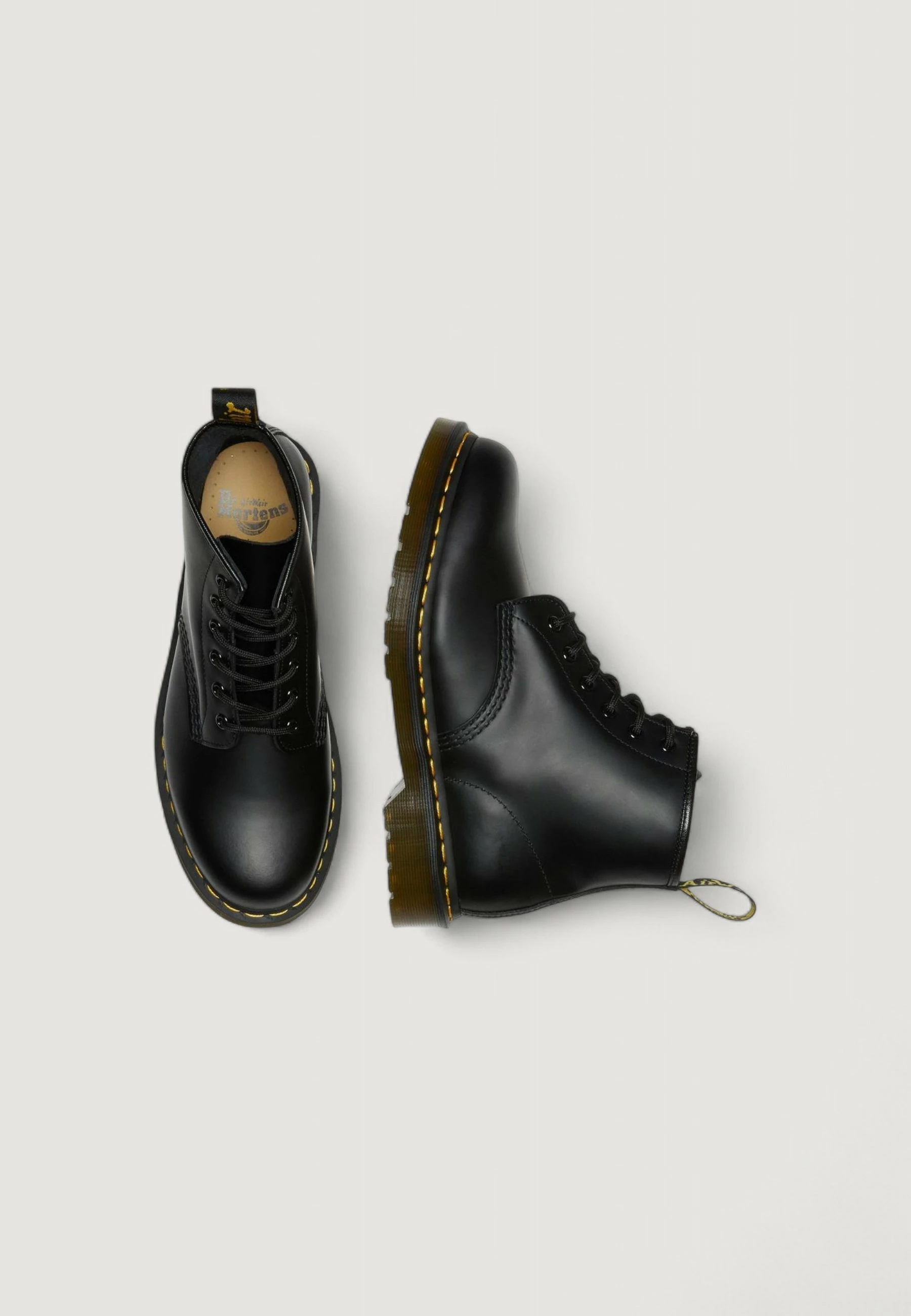 Çizme të shkurta për femra Dr. Martens 101 YS Smooth 26230001, të zeza [Madhësia: 40]