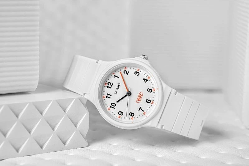 Orë dore për fëmijë Casio, e bardhë