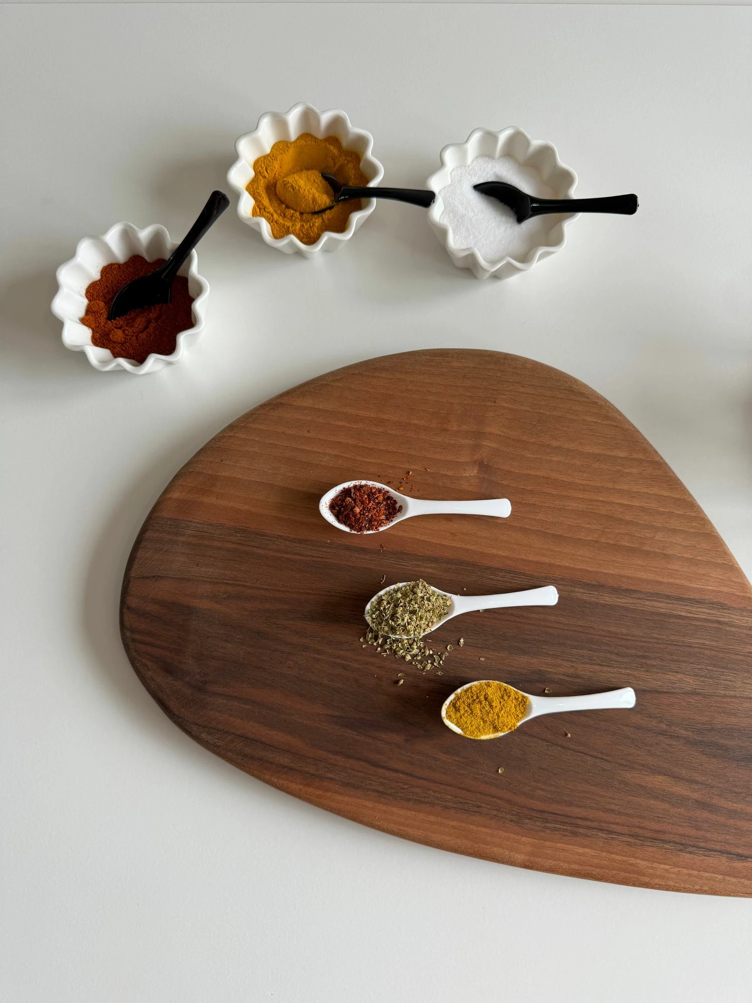 Set lugësh plastikë (12 copë), Hermia, EKR-001, e bardhë