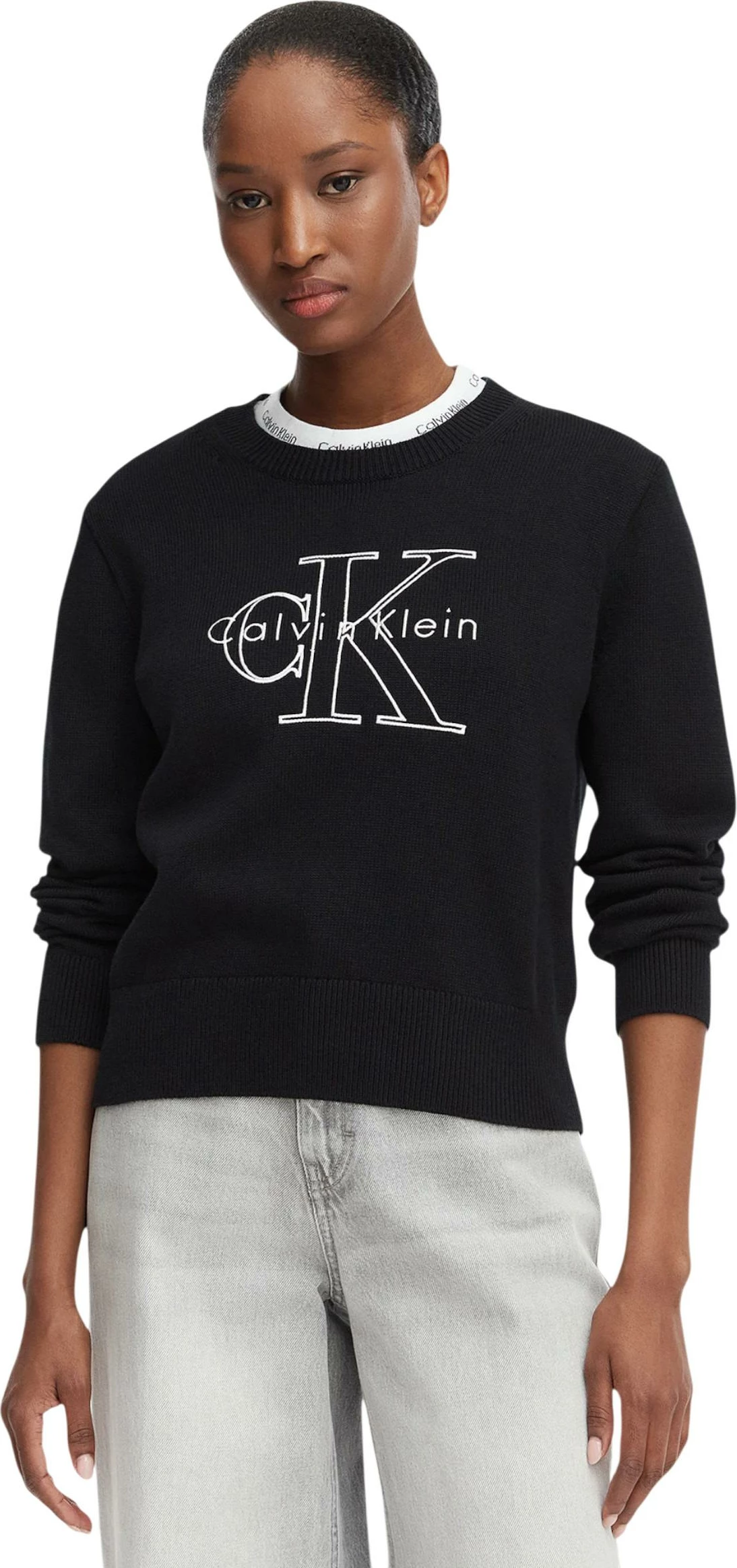 Xhemper për femra Calvin Klein Jeans LV047G322G, i zi