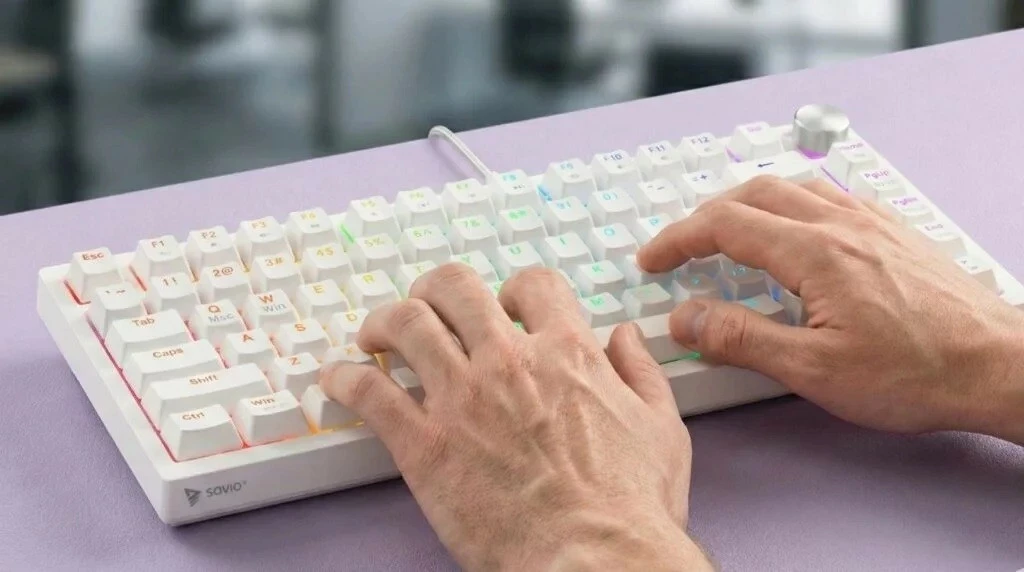 Tastierë mekanike Savio Astral, 75%, Outemu White Jade, RGB, USB-C, e bardhë