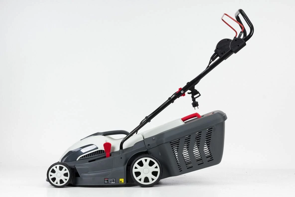 Kositëse bari elektrike NAC LE16-38-PB-KC 1600 W, 38 cm, kosh 45 L, gri/bardhë