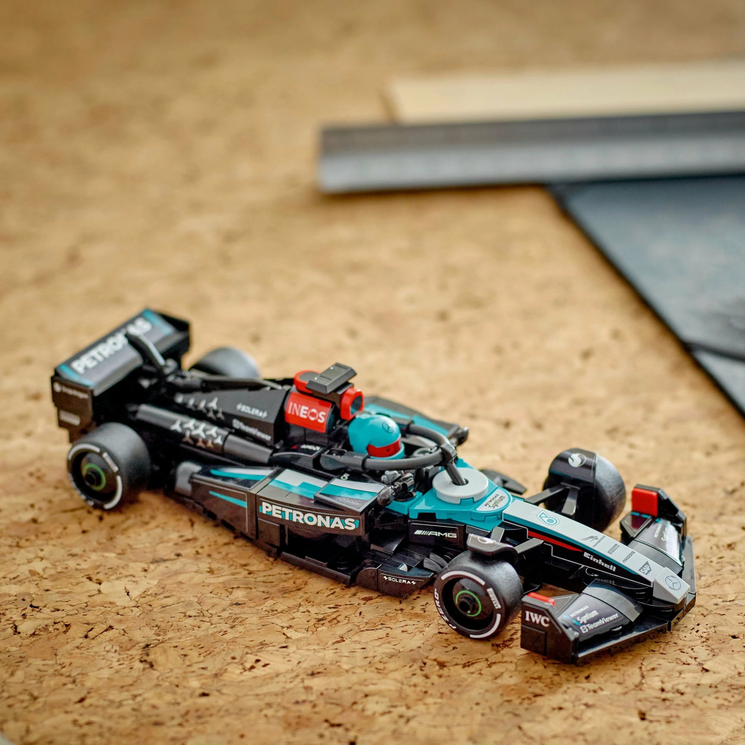 Set ndërtimi LEGO Speed Champions 77244 F1 Mercedes-AMG W15, 267 pjesë, 1 minifigurë shoferi