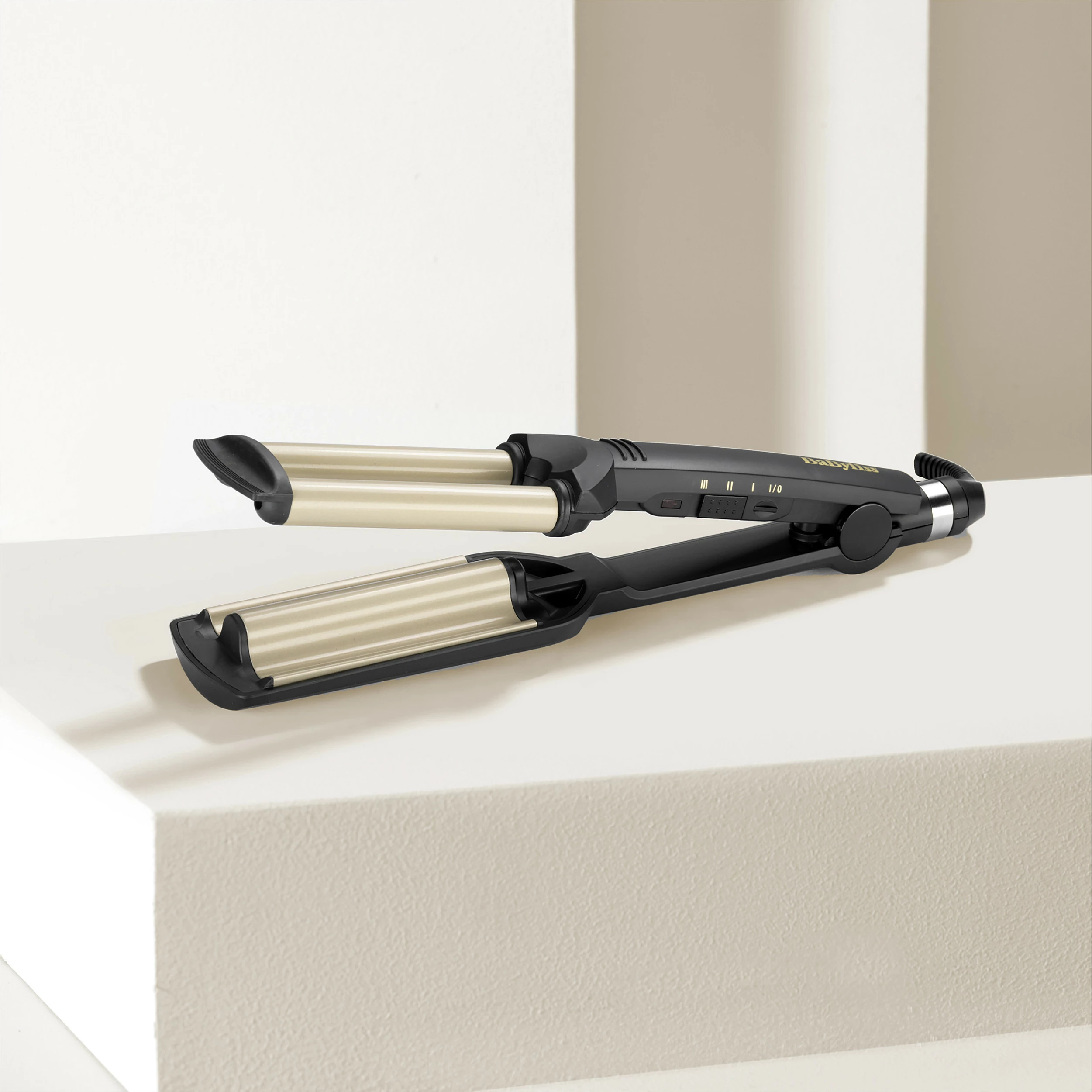 Aparat për onde flokësh BaByliss C260E Easy Waves, i zi