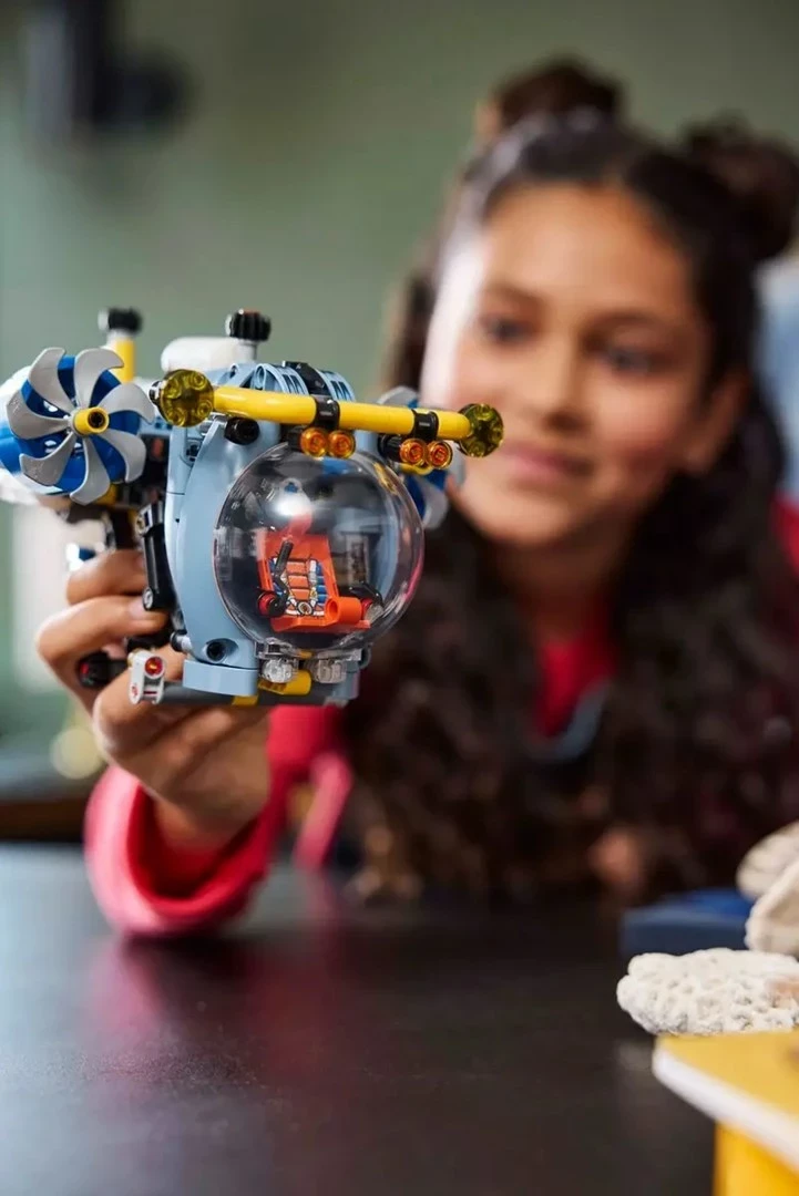 Set LEGO Technic 42201, Nëndetëse Hulumtuese Detare